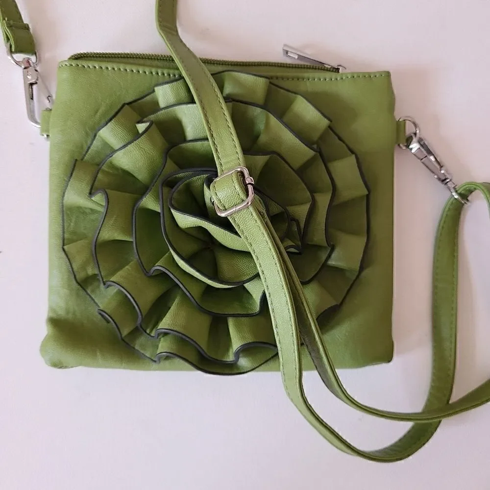 Mellow World Women's Crossbody/Shoulder Green Purse